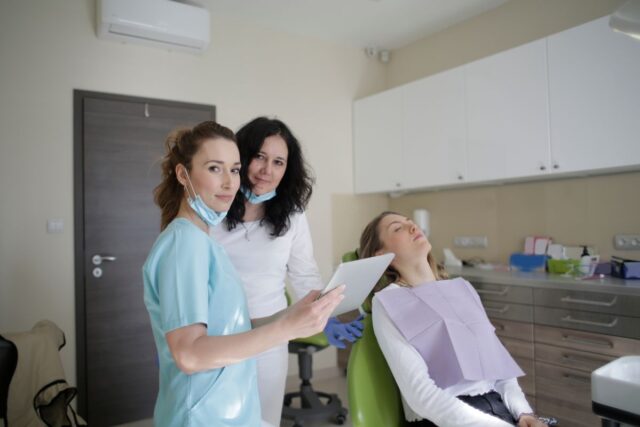 Legătura dintre sănătatea inimii și sănătatea gingiilor