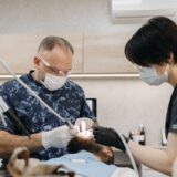 Periuțele interdentare: cum alegi dimensiunea potrivită pentru tine